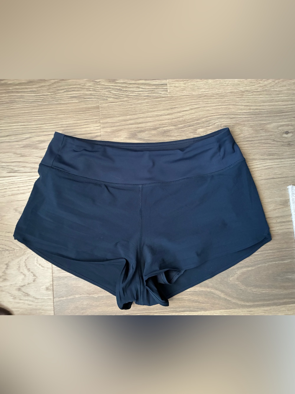 lululemon athletica Navy Black Seam Detail Crop Top